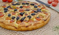 Verbania
BellaZia: La Focaccia di Patate con Pomodorini e Olive