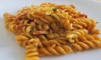 Verbania
Bella zia: Fusilli e pancetta