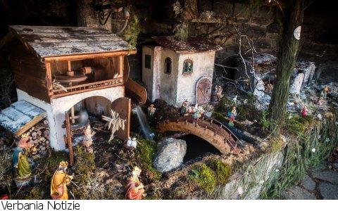 Crodo
Presepi sull'acqua: la magia del Natale dell'alta Ossola Crodo
Presepi sull'acqua: la magia del Natale dell'alta Ossola