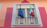 Verbania
Alpini donano asta per tricolore alla scuola 