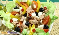 Verbania
Bella zia: Insalata di tonno, mozzarella e peperoni 