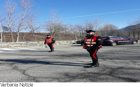 Montecrestese
Getta rifiuti in superstrada: 600€ di multa