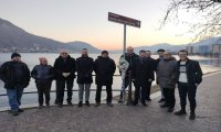 Verbania
Omaggio alle vittime di Istria, Fiume e Dalmazia: una rosa sulla passeggiata Martiri della Foibe