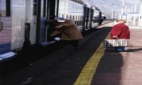 Verbania
Acrobazie per salire sul treno?