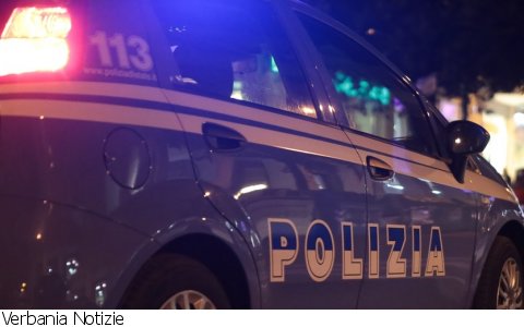 Casale Corte Cerro
Ubriaco alla guida tenta la fuga