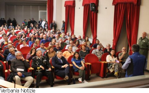 Ornavasso
Lupo e orso nel VCO: partecipato incontro