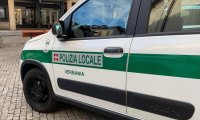 Verbania
Auto lanciata tra i banchi del mercato a Intra
