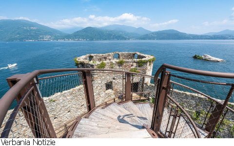 Cannero Riviera
In 10 mila ai Castelli di Cannero
