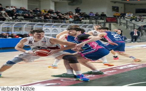 Gravellona Toce
Paffoni cade in casa