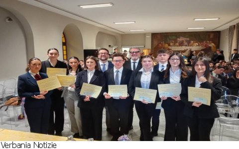 Verbania
Nove borse di studio all’Istituto Maggia di Stresa