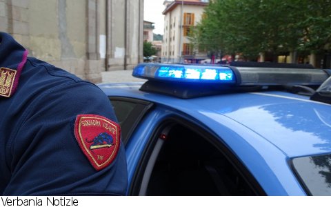 Omegna
Fermato uomo armato di zappa