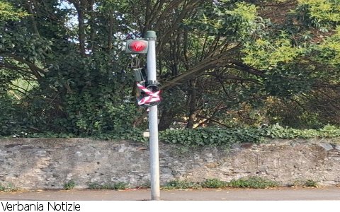 Verbania
Semaforo pedonale fuori uso da mesi sulla statale