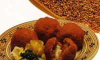 Verbania
Bella zia: Palline di farro con mozzarella e salsa al prezzemolo
