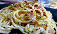
Bella zia: Pasta con speck e pistacchi