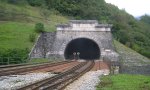 Domodossola
Blocca treno nel tunnel del  Sempione e fugge