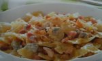 Verbania
Farfalle con pollo e gorgonzola